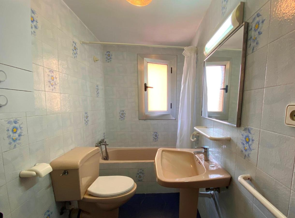 El Pinar Fuente Luminosa Apartment ซาลอว์ ภายนอก รูปภาพ